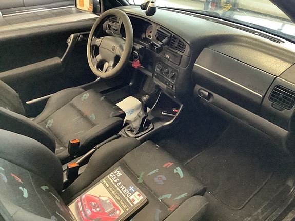 Volkswagen Golf III 3 of 15