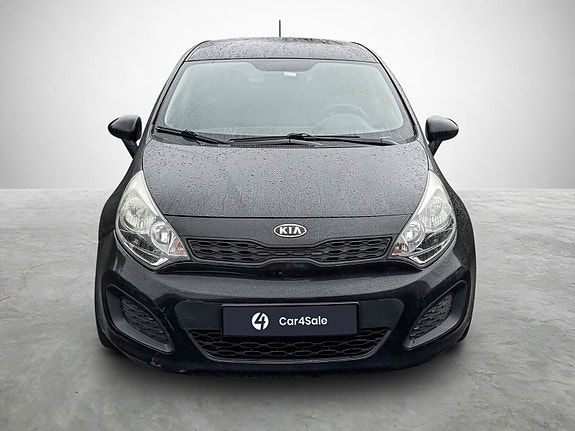 Kia Rio 8 of 26