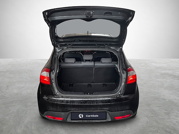 Kia Rio 22 of 26