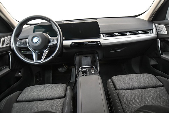 BMW iX1 5 of 5