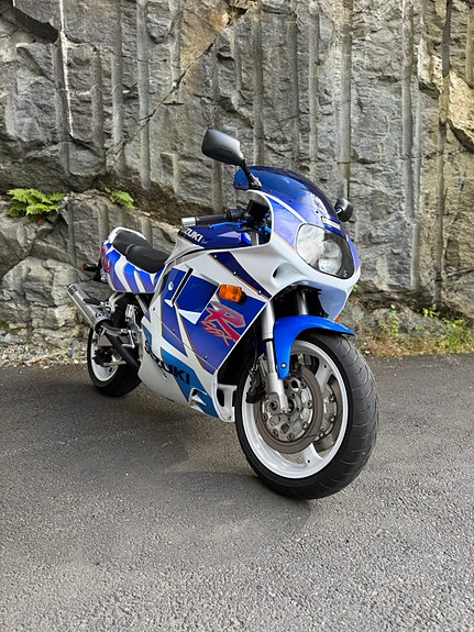 Suzuki GSX-R 1100 6 of 21