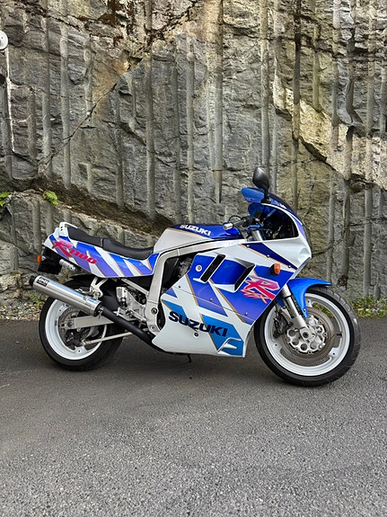 Suzuki GSX-R 1100 7 of 21