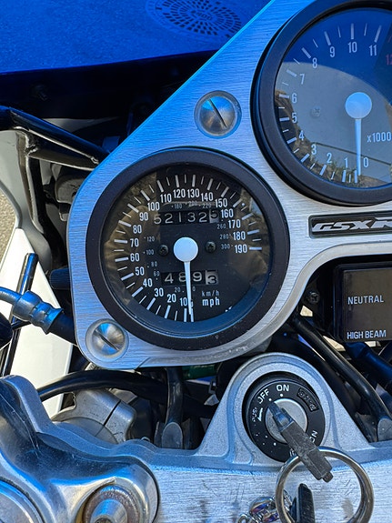 Suzuki GSX-R 1100 19 of 21