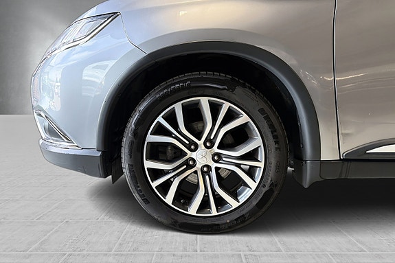 Mitsubishi Outlander 4 of 30