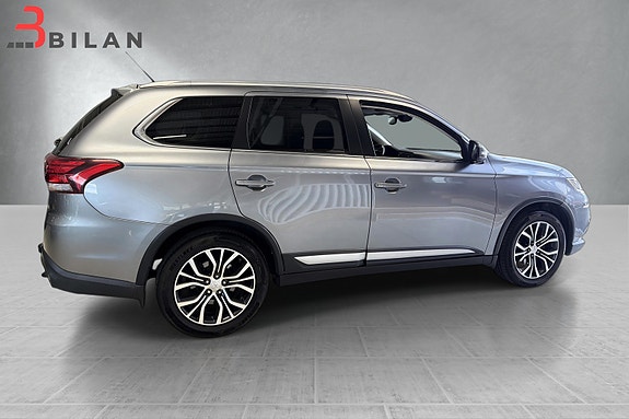 Mitsubishi Outlander 12 of 30