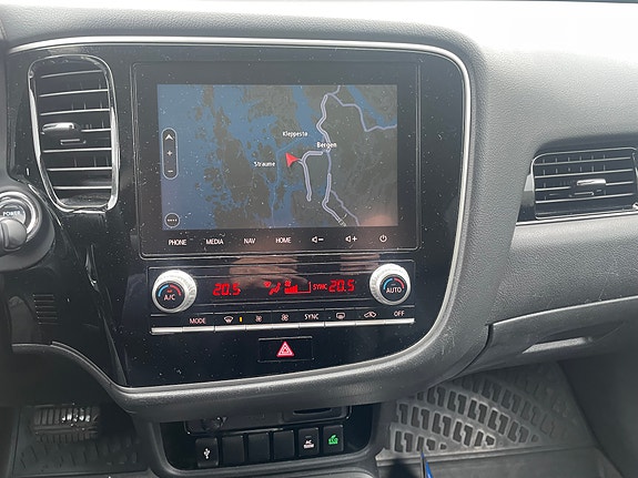 Mitsubishi Outlander 13 of 18