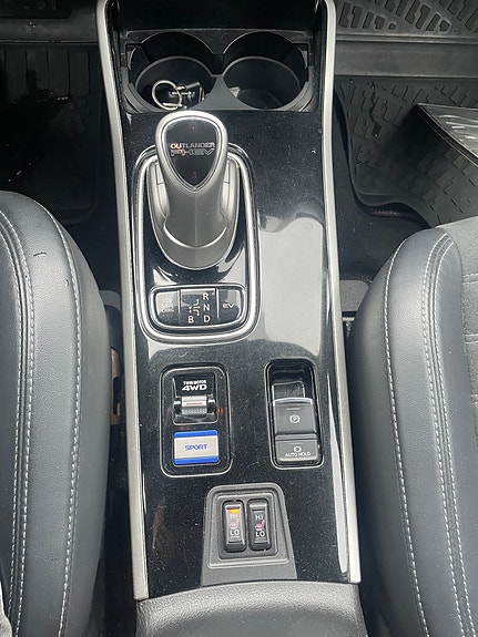Mitsubishi Outlander 16 of 18