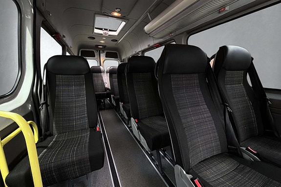 Mercedes-Benz Sprinter 519 21 of 30