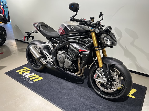 Triumph Speed Triple 1200 RS 3 of 14
