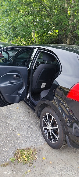 Kia Rio 5 of 5