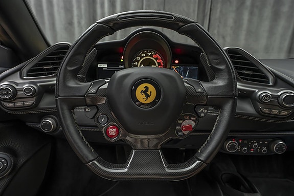 Ferrari 488 GTB 18 of 30