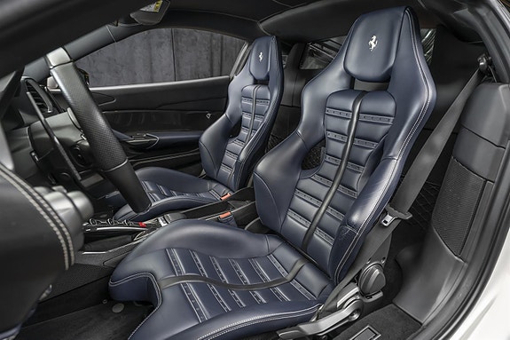 Ferrari 488 GTB 15 of 30