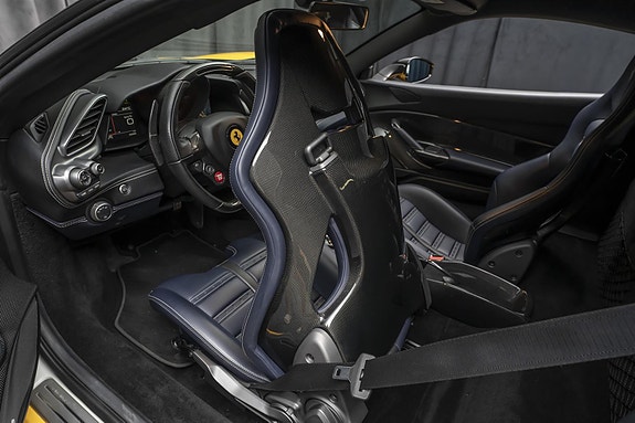 Ferrari 488 GTB 28 of 30