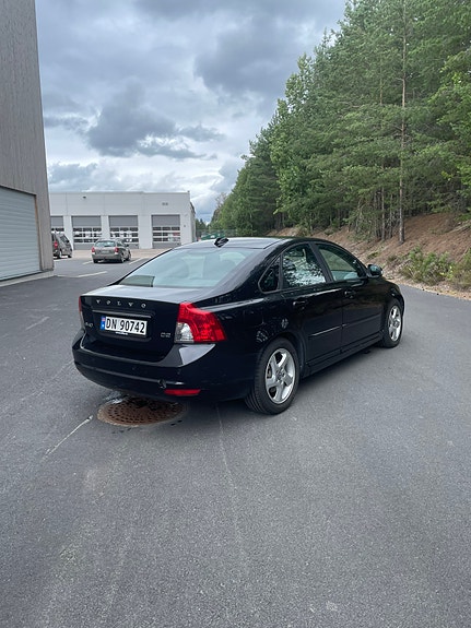 Volvo S40 4 of 26
