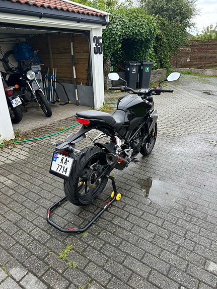 Honda CB 300 R 6 of 16