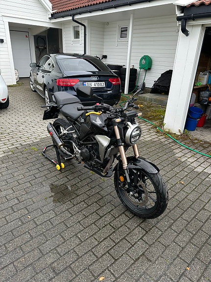 Honda CB 300 R 5 of 16