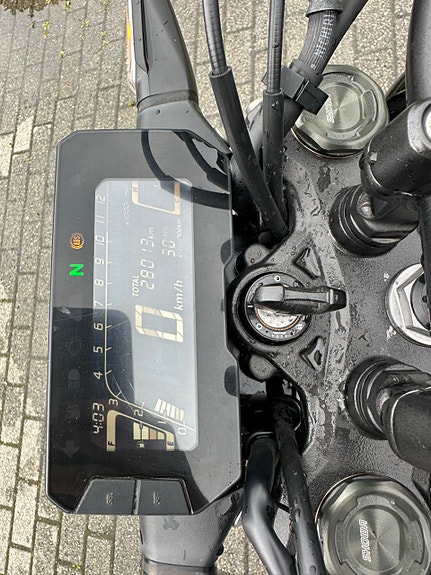 Honda CB 300 R 7 of 16