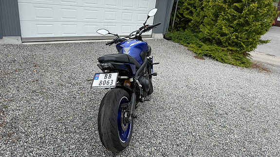 Yamaha MT-09 4 of 15