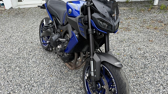 Yamaha MT-09 12 of 15