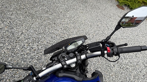 Yamaha MT-09 7 of 15