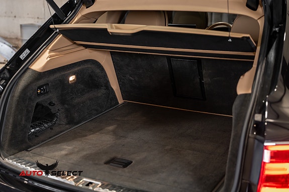 Bentley Bentayga 15 of 30