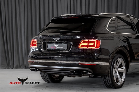 Bentley Bentayga 18 of 30