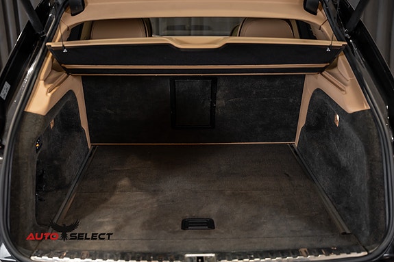 Bentley Bentayga 14 of 30