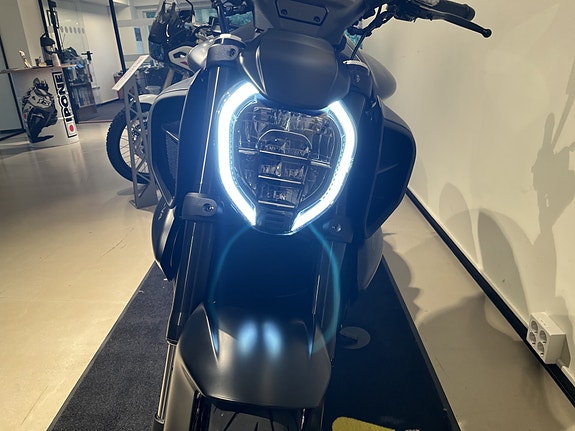 Ducati Diavel V4 4 of 15
