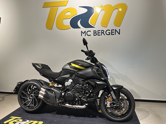 Ducati Diavel V4 2 of 15