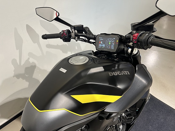 Ducati Diavel V4 14 of 15