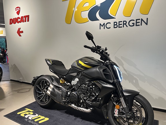 Ducati Diavel V4 3 of 15