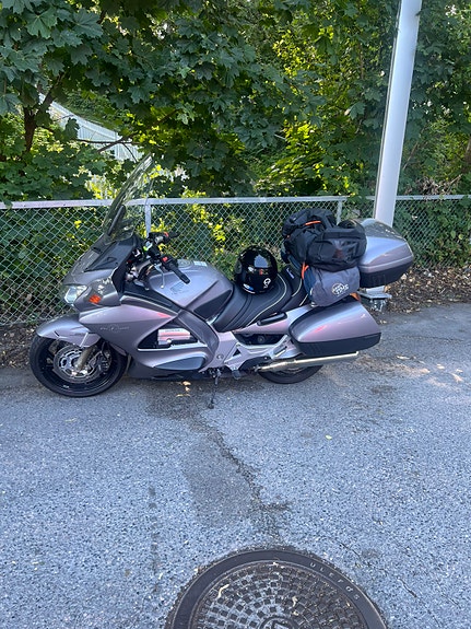 Honda ST 1300 Pan European 10 of 22
