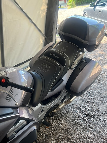Honda ST 1300 Pan European 7 of 22