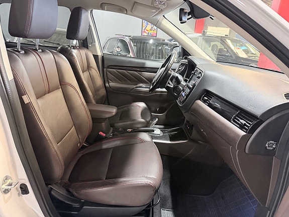 Mitsubishi Outlander 21 of 30