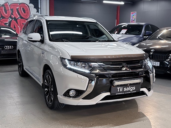 Mitsubishi Outlander 3 of 30