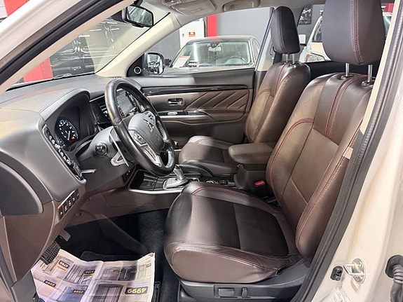 Mitsubishi Outlander 23 of 30