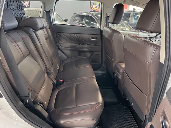 Mitsubishi Outlander 22 of 30