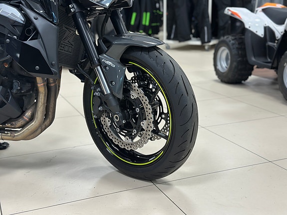 Kawasaki Z 900 A2 4 of 21