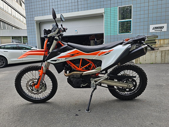 KTM 690 Enduro R 6 of 12