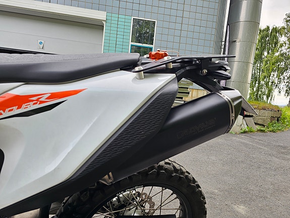 KTM 690 Enduro R 7 of 12