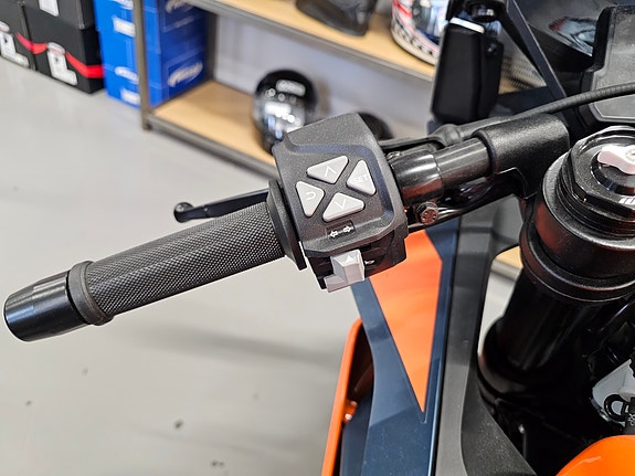 KTM RC 390 7 of 9