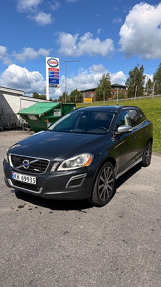 Volvo XC60 4 of 30