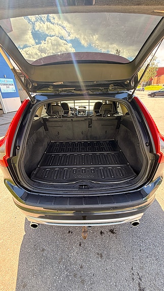Volvo XC60 10 of 30