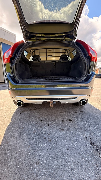 Volvo XC60 11 of 30