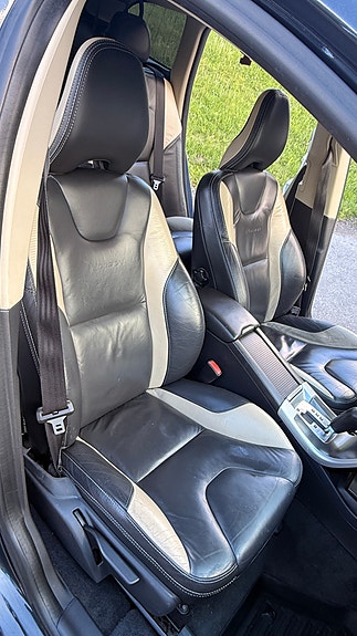 Volvo XC60 16 of 30