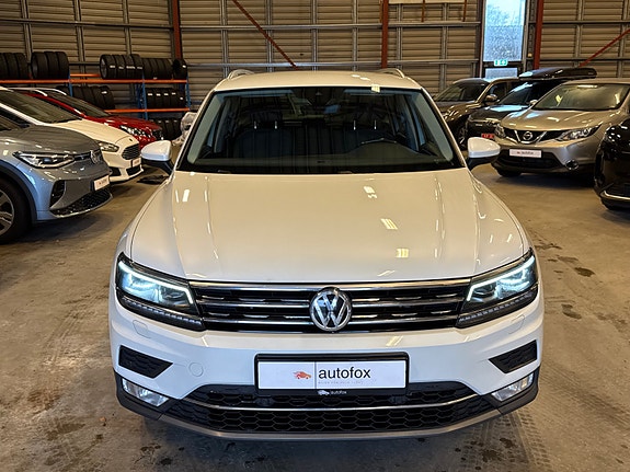 Volkswagen Tiguan 3 of 5