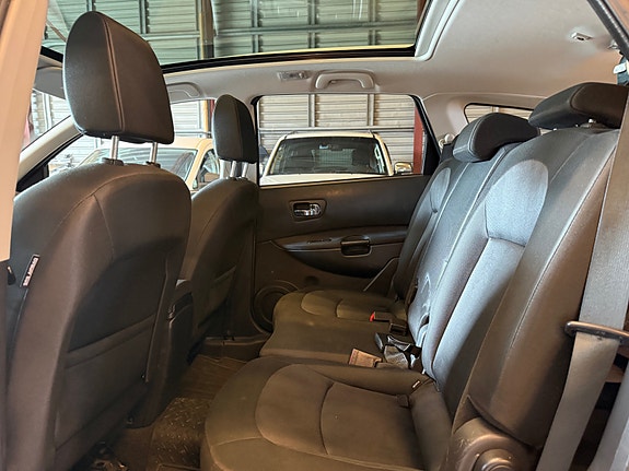 Nissan Qashqai+2 23 of 30
