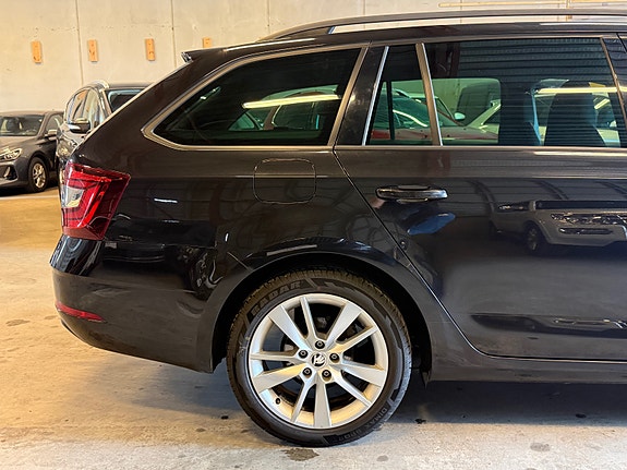 Skoda Octavia 5 of 5