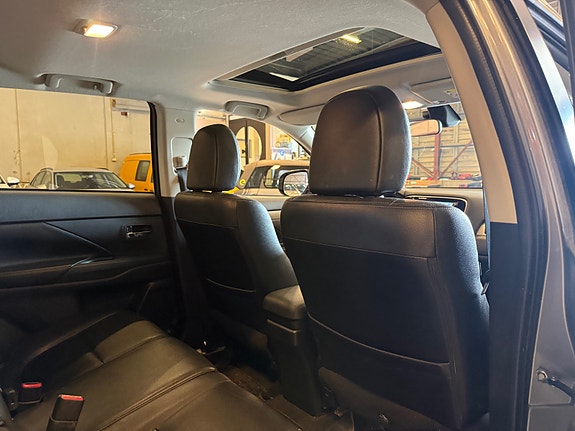 Mitsubishi Outlander 25 of 29