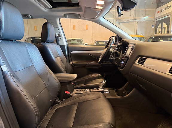 Mitsubishi Outlander 27 of 29